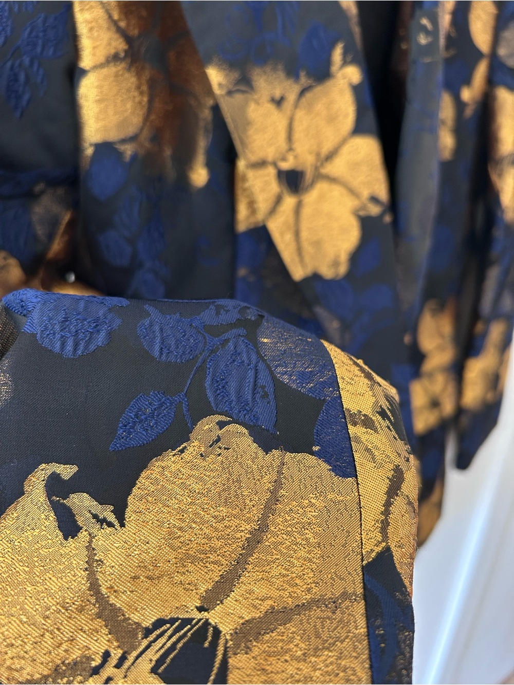 ZARA Metallic Gold Floral Brocade Jacquard Blazer Jacket | Medium | - Picture 8 of 10